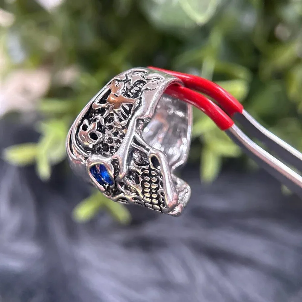 Red & Blue Eye‎ Skull Ring